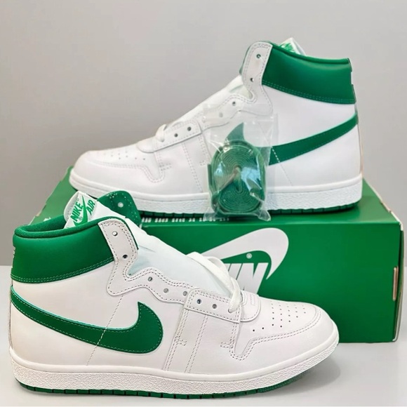 Nike Air Jordan Air Ship PE SP Sneakers - Picture 2 of 10